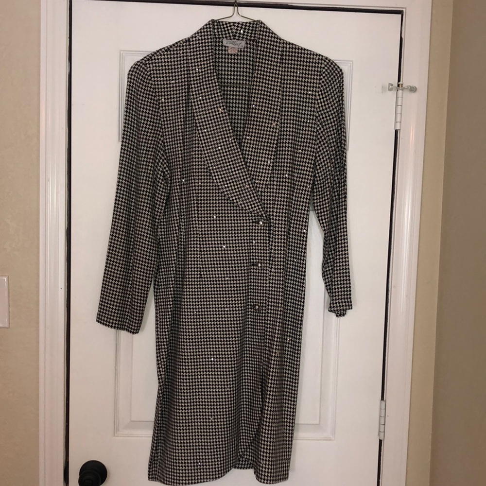Sparkly houndstooth print dress.  Perfect for the holidays.